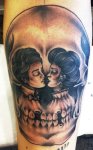 mark-lonsdale-tattoo-bondi-sydney-skull-kiss